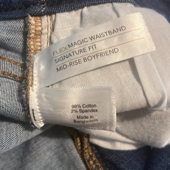 Lane Bryant Mid-Rise, straight leg , magic waistband, Signature Fit - Picture 4 of 8